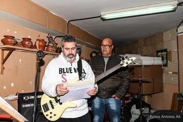 La banda Charcojondo, pregoneros de las fiestas de Lomo Magullo de este año/Antonio Alí.